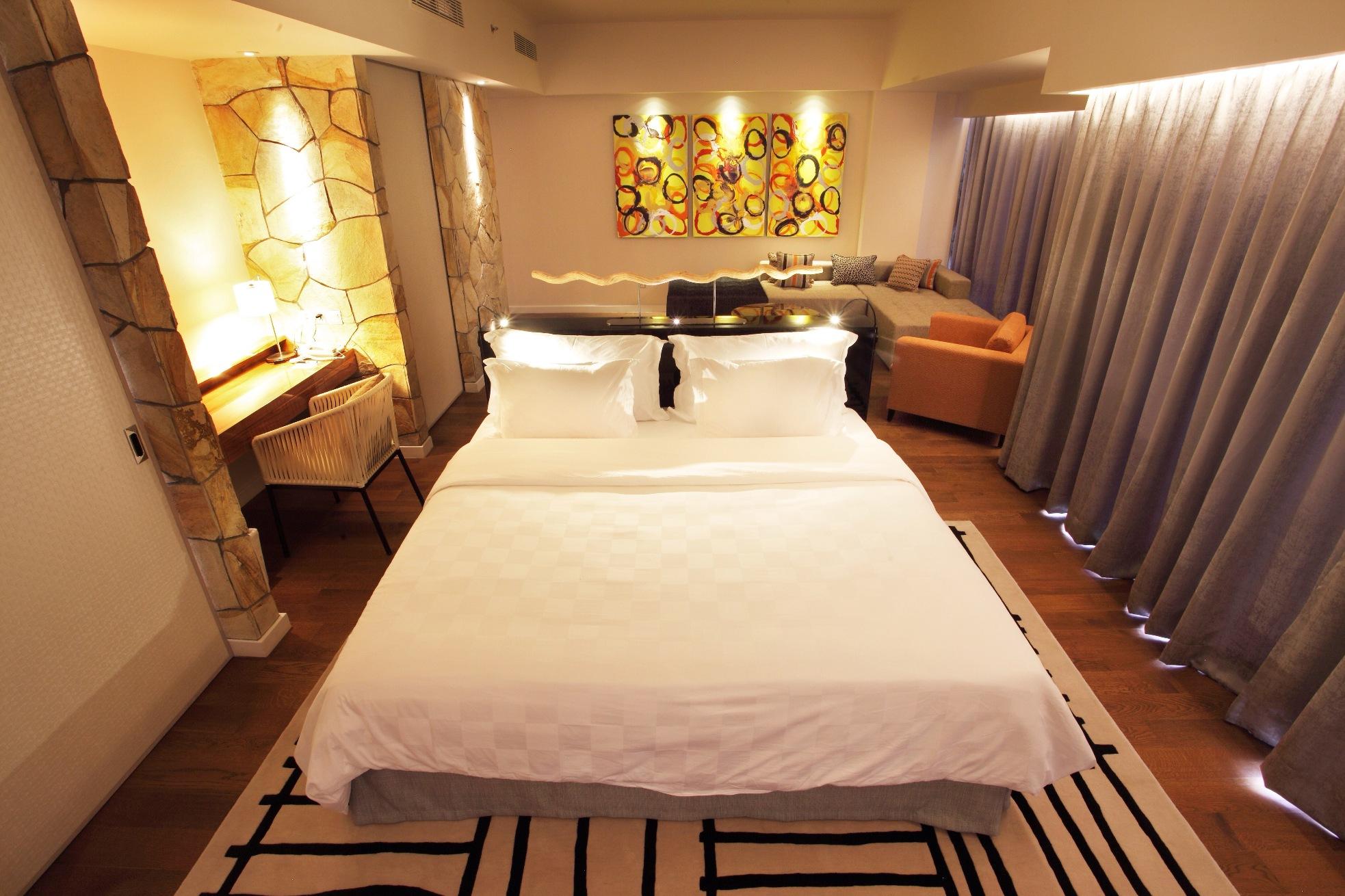 Ts Suites Семиняк Екстериор снимка A room at the hotel