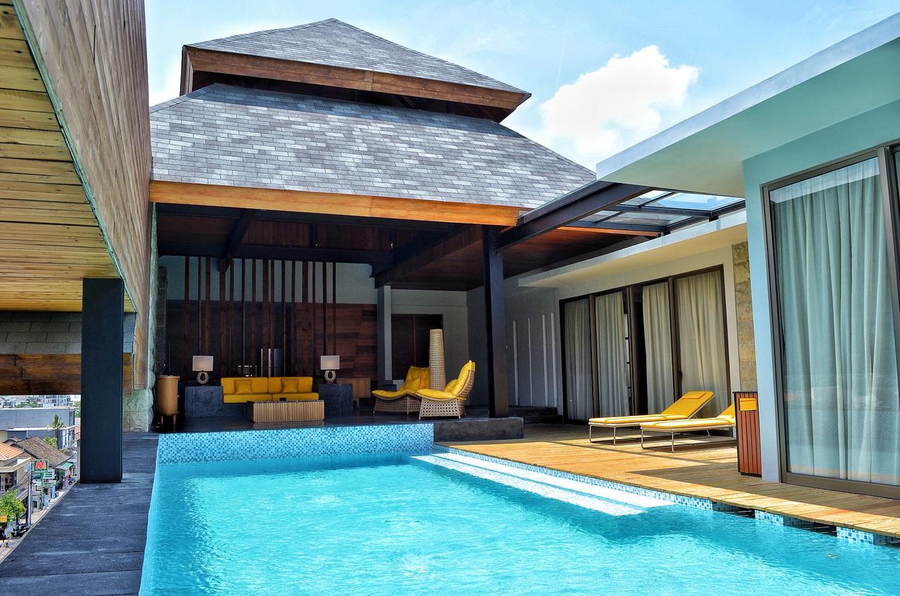 Ts Suites Семиняк Екстериор снимка A pool villa at the resort